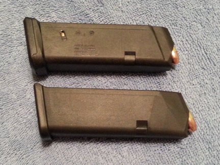 Magpul PMAG 15 Magazine vs Glock factory magazine foot plates.